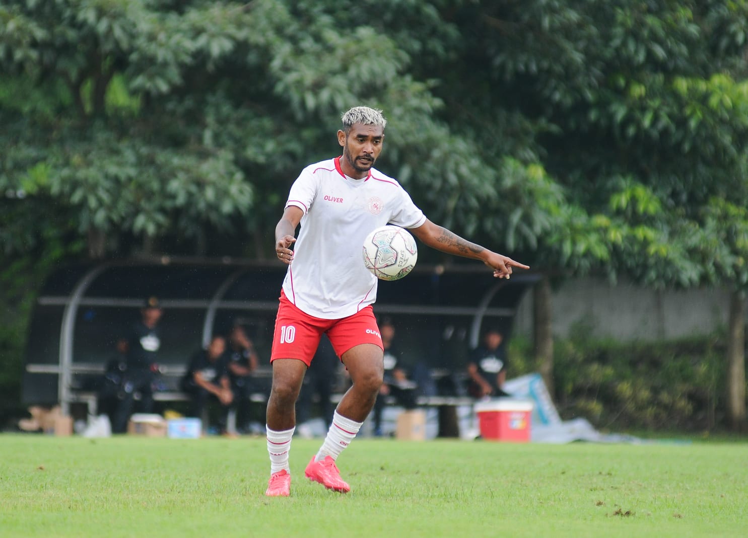 Pahami Kondisi Mantan Tim, Ferry Aman Saragih Beri Motivasi Pemain Arema FC