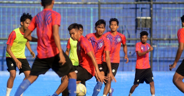 Hendro Mulai Gabung Latihan, Milo Senang
