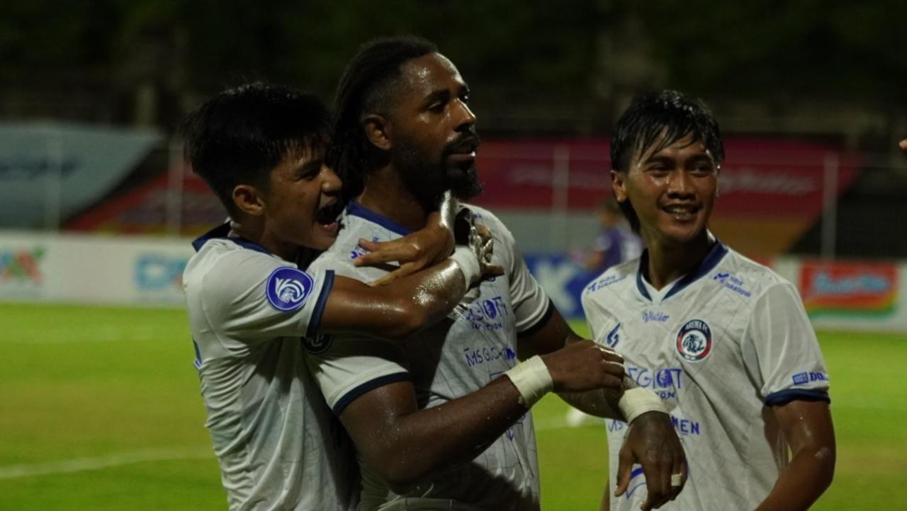 Kalahkan Persita, Arema FC Perlebar Jarak di Puncak Klasemen BRI Liga 1 2021