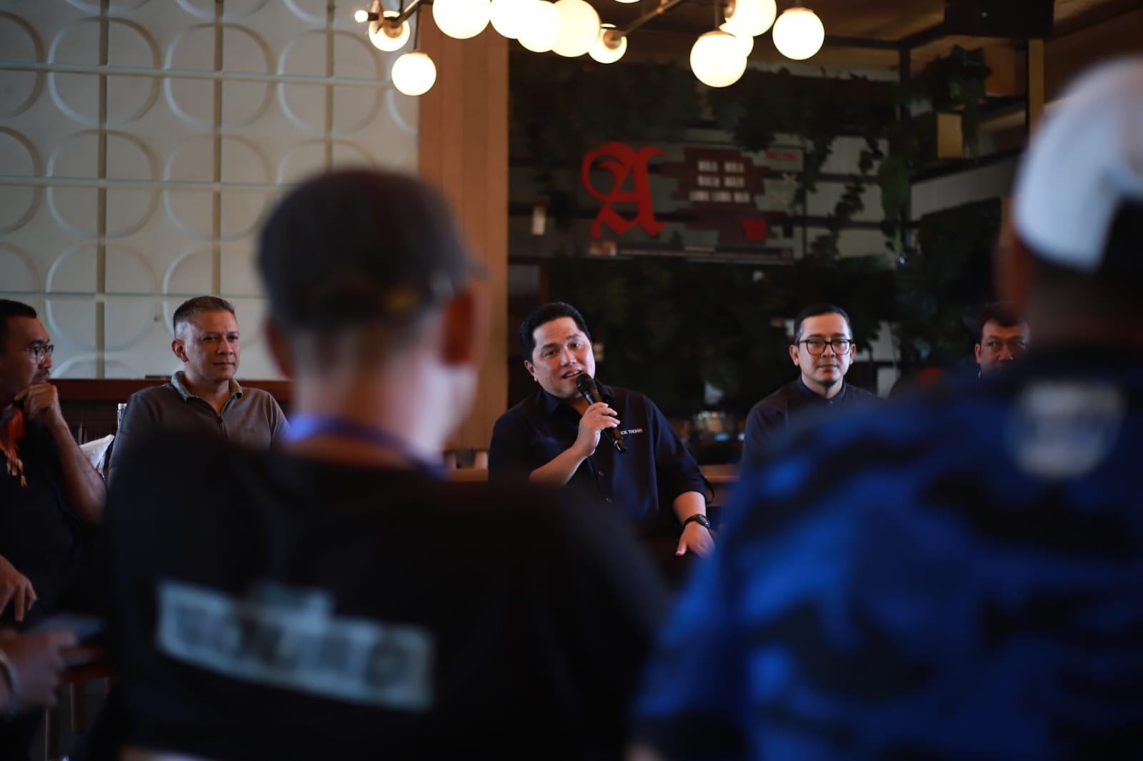 Bertemu Eric Thohir, Aremania Sampaikan Uneg-Uneg