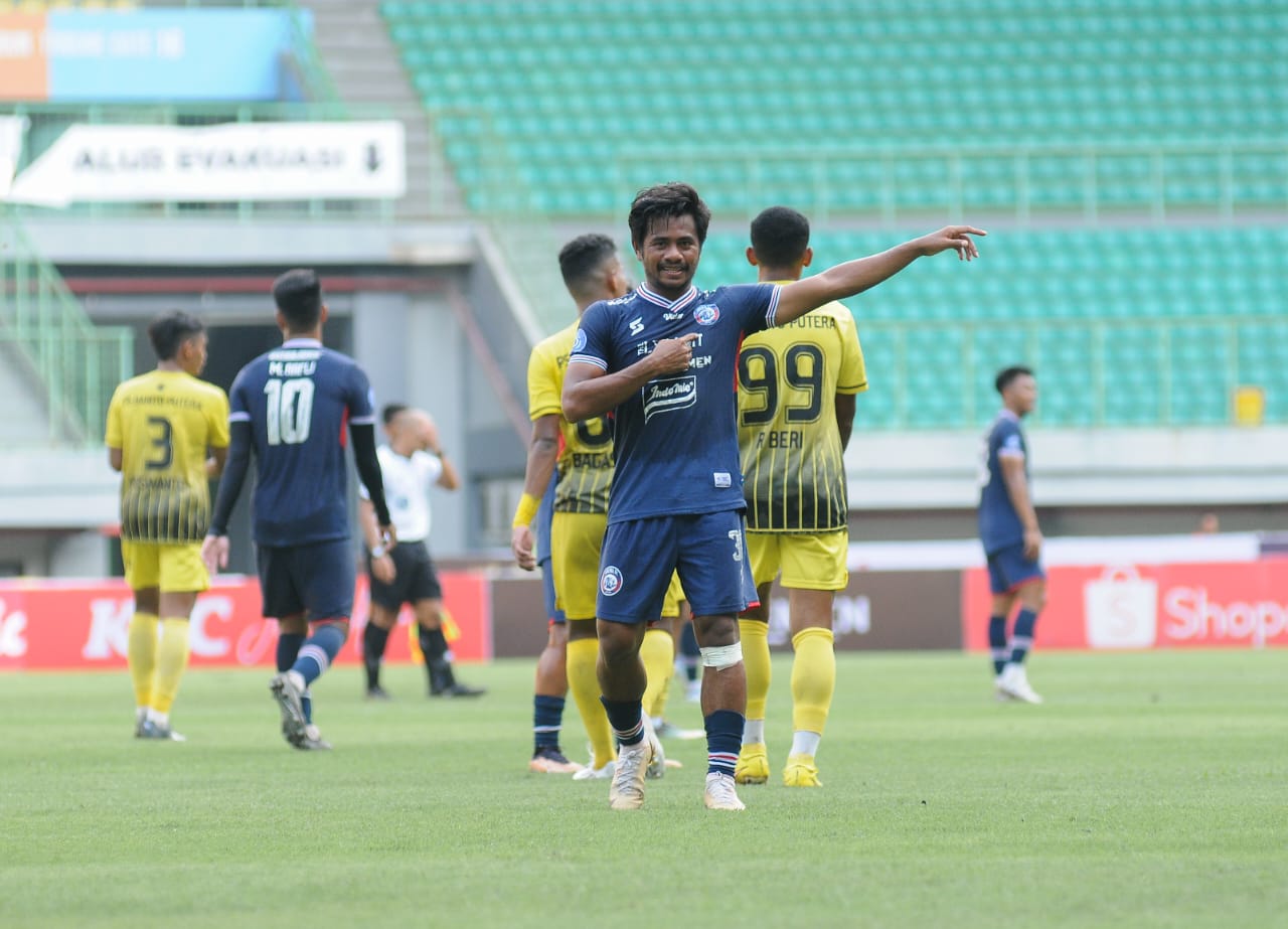 Arema FC Kalahkan Barito Putera 1-0