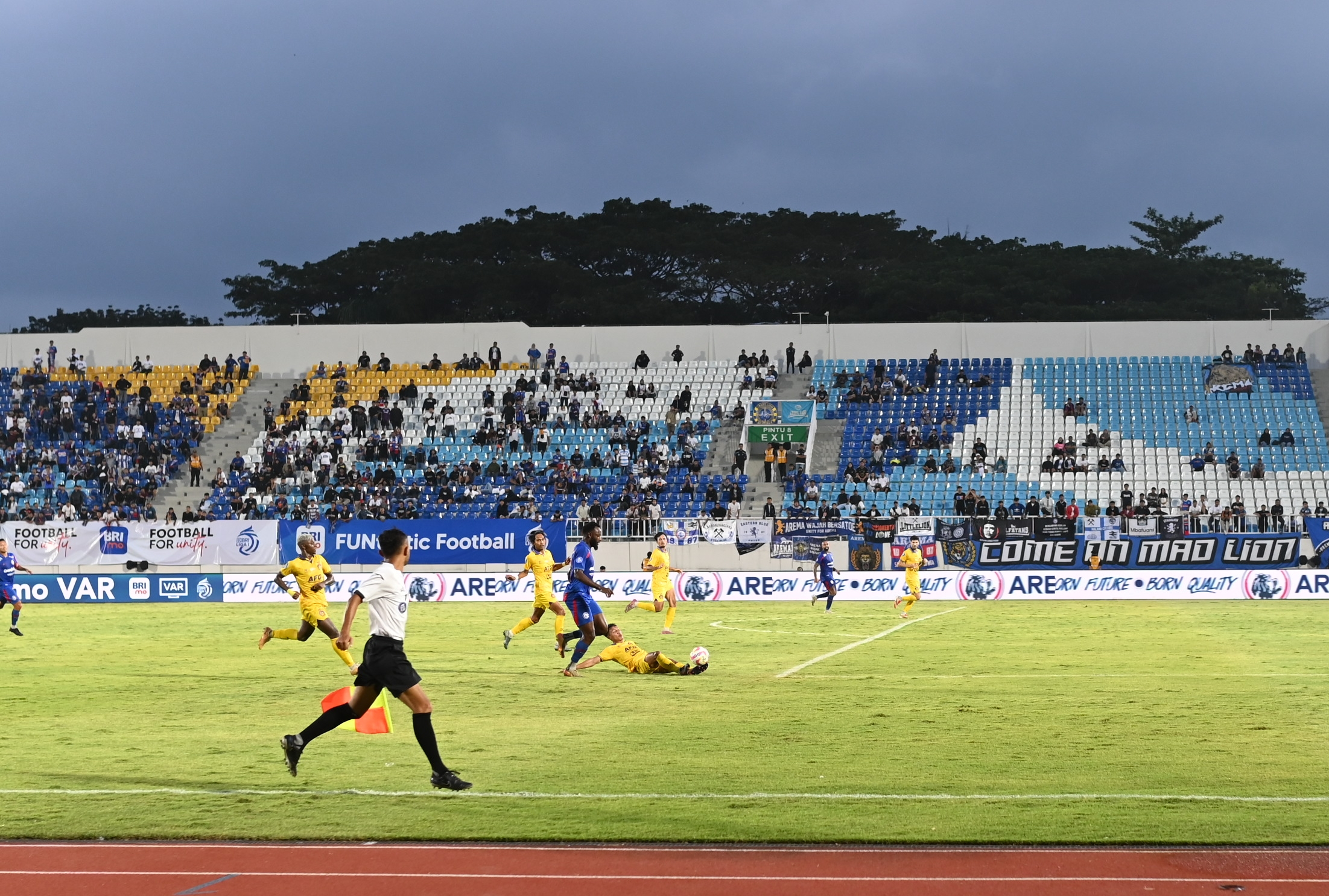 Arema FC Anggap Sanksi Komdia Sebagai Pelajaran Berharga, Mohon Evaluasi Keamanan di Luar Stadion