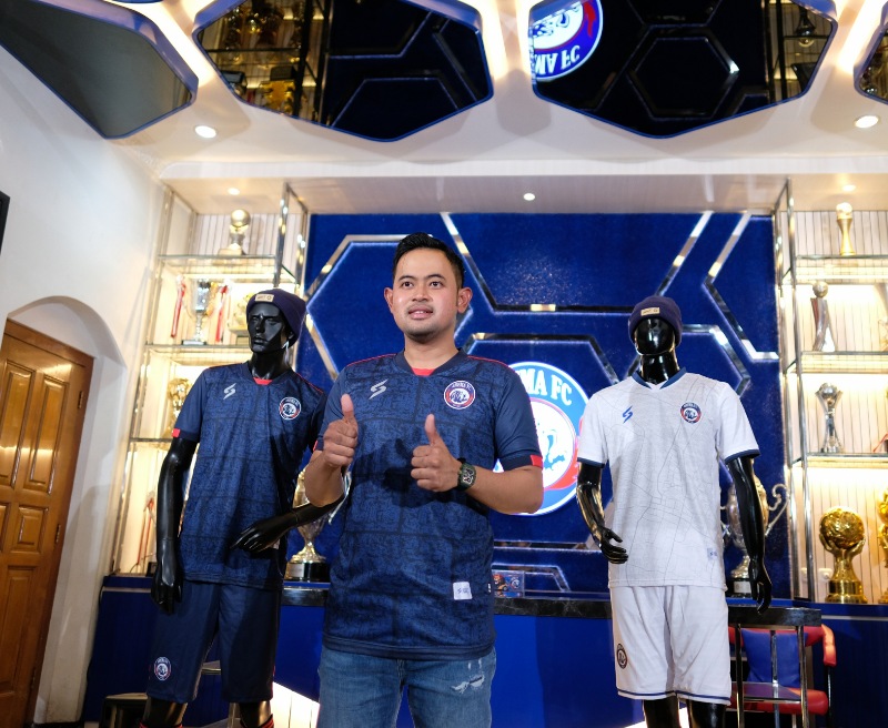 Garap Industri Merchandise, Presiden Arema FC Ajak Aremania Nikmati Profitnya
