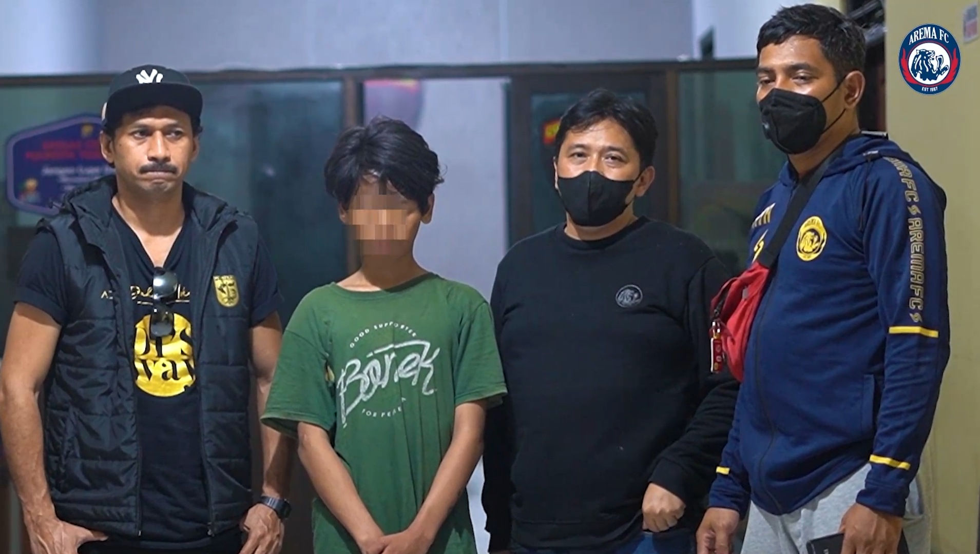 Jiwa Besar Arema FC Akhiri Kasus Pengrusakan Bus, Serahkan Pelaku Untuk Dibina Polisi dan Persebaya