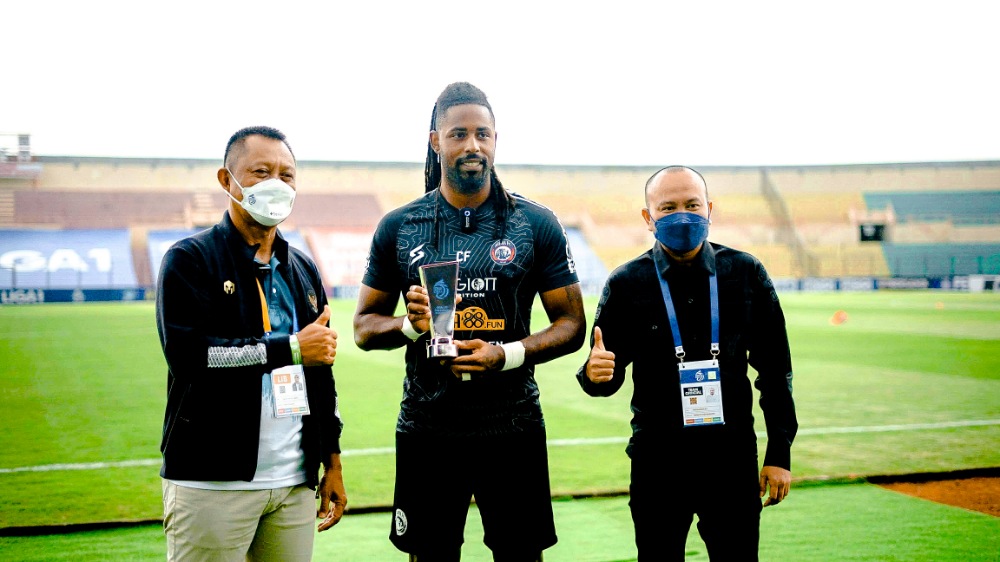 Raih Penghargaan Gol Terbaik Bulan November,  Carlos Fortes : Ini untuk Tim dan Aremania