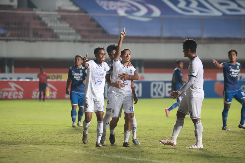 Kalahkan Persib, Arema FC Dekati Pemuncak Klasemen BRI Liga 1 2021