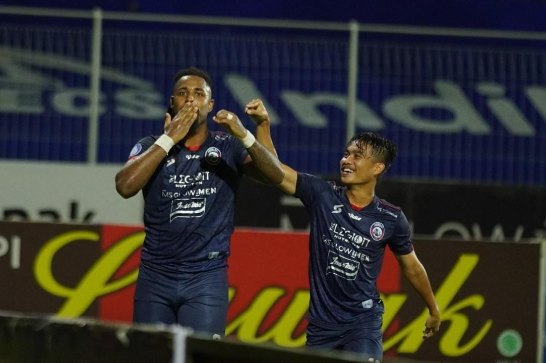 Kalahkan Madura United, Arema FC Perlebar Jarak di Puncak Klasemen BRI Liga 1 2021