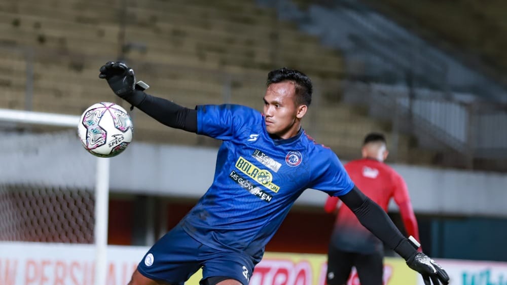 Proteksi Jebolan Akademi Arema, Manajemen Panggil Lagi Andriyas Francisco
