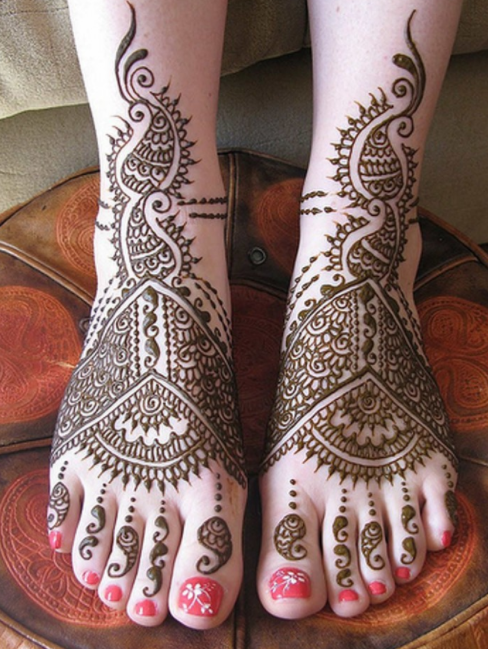 Mehndi Design Arabic on Feet